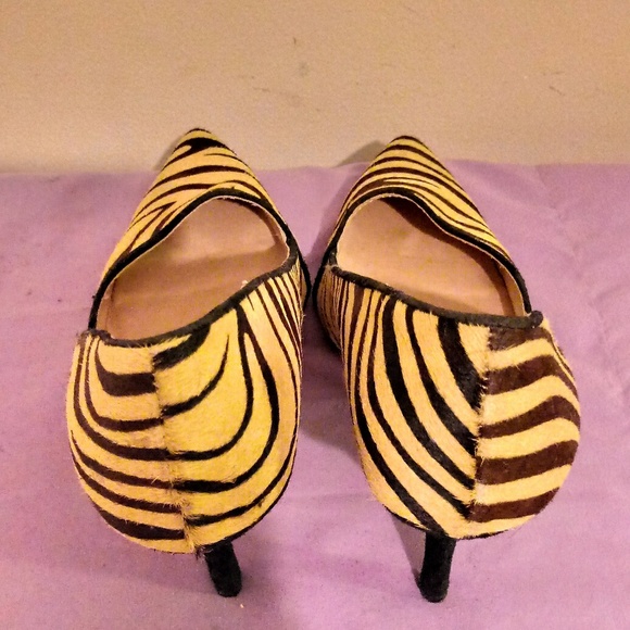 Leopard Pumps - Picture 3 of 5